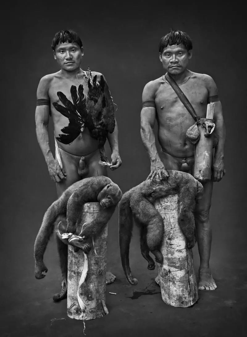 Por ocasião do aniversário da morte de Sebastião Salgado (1944-2025), ocorrida em 23 de maio de 2025, tuitamos 10 belas fotos publicadas então pela BBC Brasil (https://t.co/IZ7TLmaoGT). A matéria divulgava o livro e a exposição resultantes do projeto "Amazônia". Sigam o fio! 🧵 https://t.co/CuNK7WNRs9