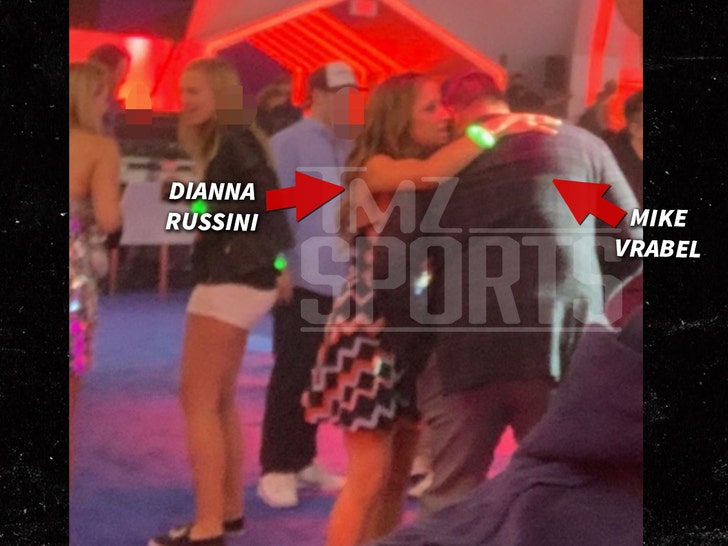 TMZ tweet media