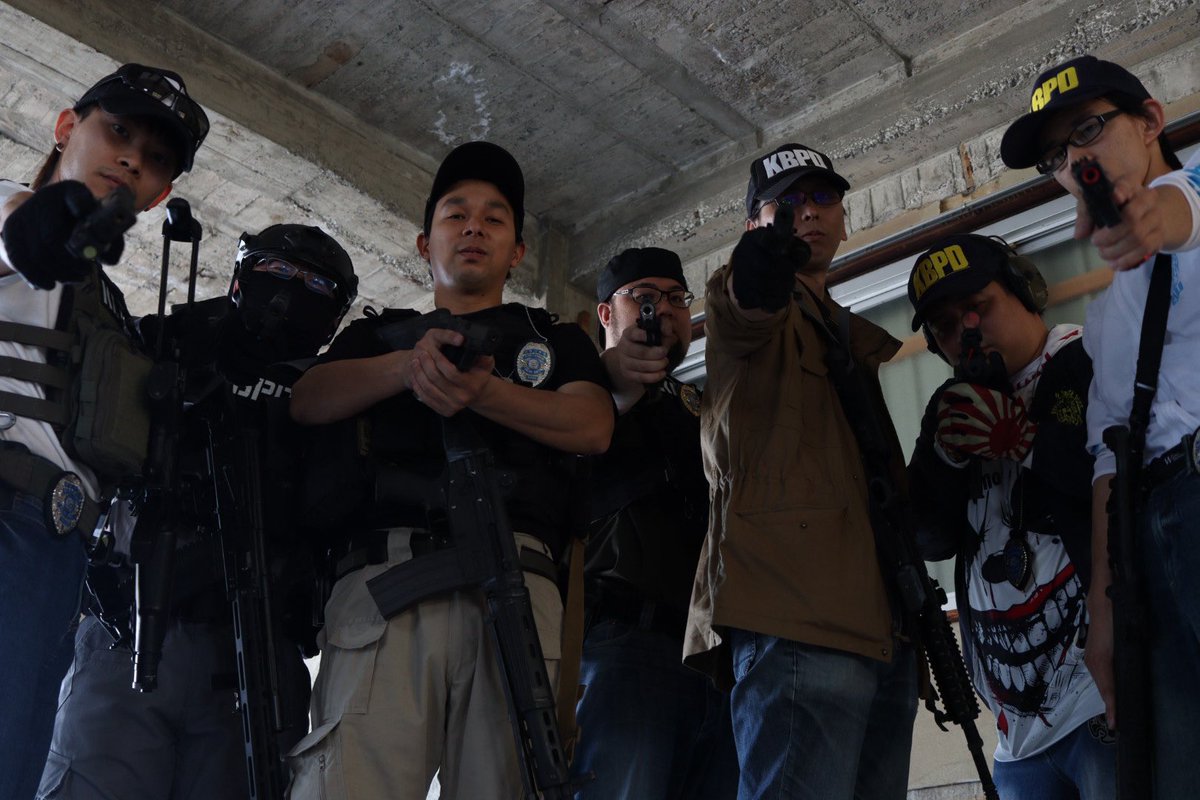 moricyan5230's tweet photo. ギャングみてぇなもんだな
バッジのあるギャング
#京橋州警察
#KBPD
#架空LE
photo by あのひ舎(@anohiya ) https://t.co/jTG1yLfgzq