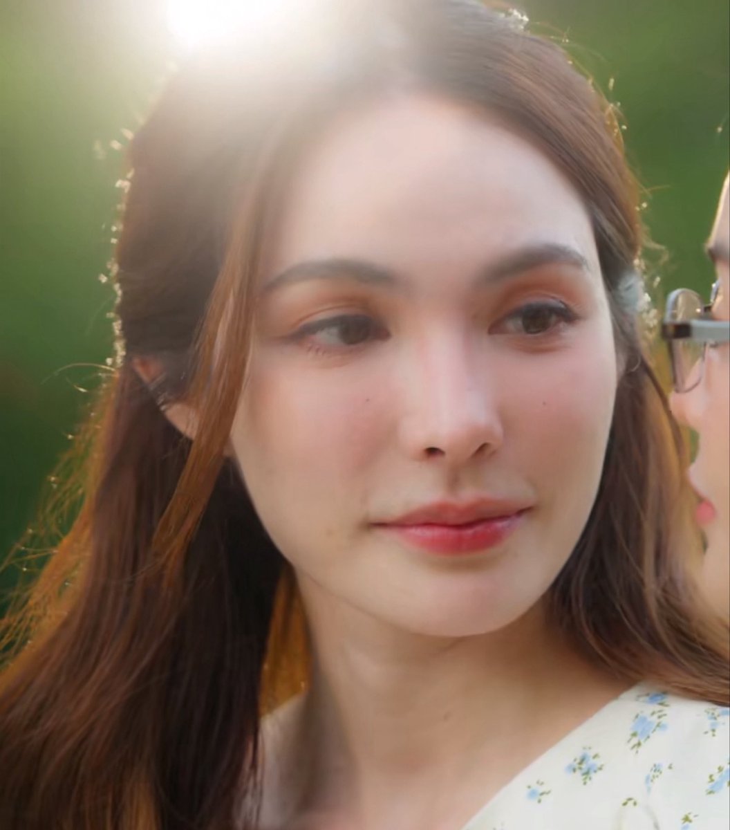 เป็นเรื่องแรกที่เราดูชาล็อต แล้วรู้สึกประทับใจมากๆ น้องแสดงเก่งมากเลย 🥺 แล้วแบบ จะสุข เศร้า จะร้องไห้ยังไงก็ยังสวยยยยย อวยมาทุกอีพีแล้ว ขออวยยันจบเลยคับๆ 

#นทีร้อยเล่ห์ตอนจบ