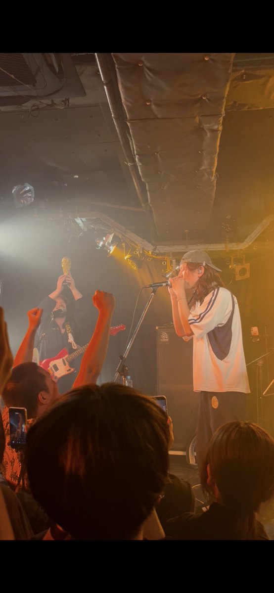 あおい tweet media