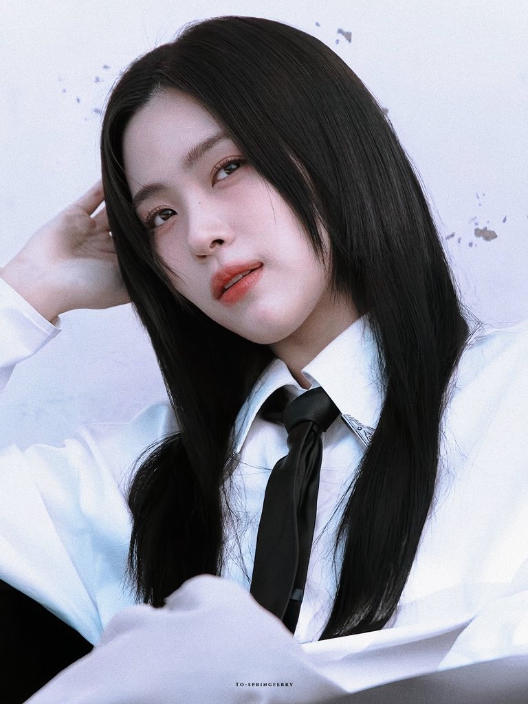 ewryujin's tweet photo. ㅤㅤㅤㅤㅤㅤ
───   𝑹𝒚𝒖𝒋𝒊𝒏  𝑨𝒓𝒄𝒉𝒊𝒗𝒆  ˚ ༘ ೀ⋆｡˚

some moments are meant to be cherished for the peace they bring to the soul. she embodies a serene elegance that makes the rest of the world fade away.
ㅤㅤㅤ https://t.co/NOvoPospAR