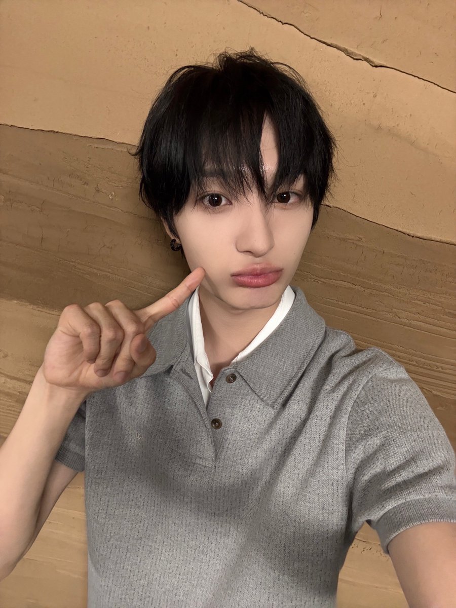 kickflip_ot7bbl's tweet photo. [🐸] 📸 • 260511

💭 누구 개구리야~
개구리 안아주세여! https://t.co/gA2iyI4Kt2