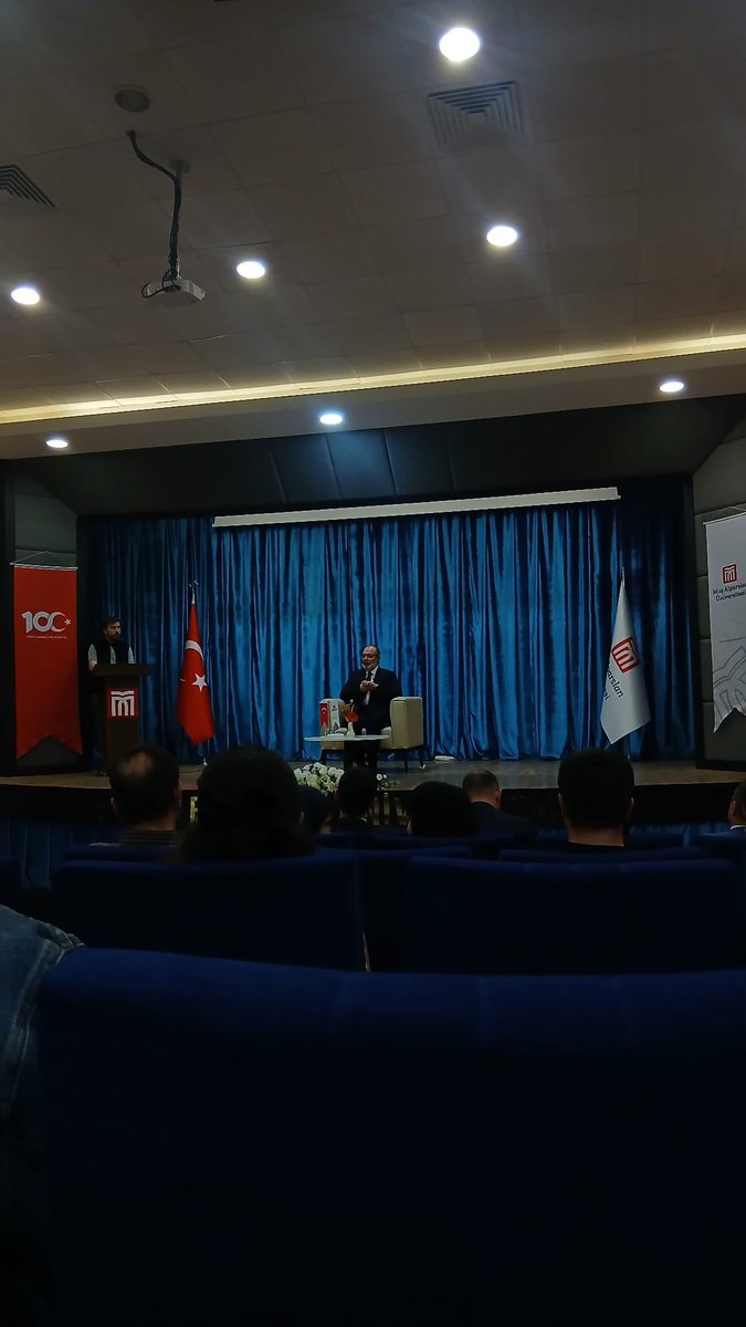 MaunAdem's tweet photo. Adem topluluğu olarak bugün, okulumuzda düzenlenen “Dijital Dünya’da hayâ ahlâkı” başlıklı konuşmayı @profmehmetgormz eşsiz anlatımıyla dinledik. 

@musalparslanuni 
@ADEMgenelmerkez 
@mstemrebalci 
@hasan_yldz_06 
@_aliyalcin_ 
@gencmemursen https://t.co/1wCHIPTxXw