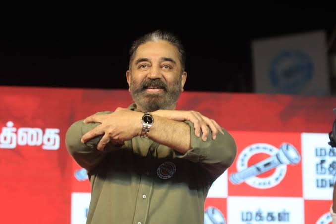 iamgreasedabba's tweet photo. If you're a Kamal Haasan fan, MNM cadre, party member, post this:

I'm not DMK. I'm from the MNM. 
Let's create the MNM vibration✊🏼

#IamMNM #IamMaiam #Kamalhassan https://t.co/sQBmAF3oP6