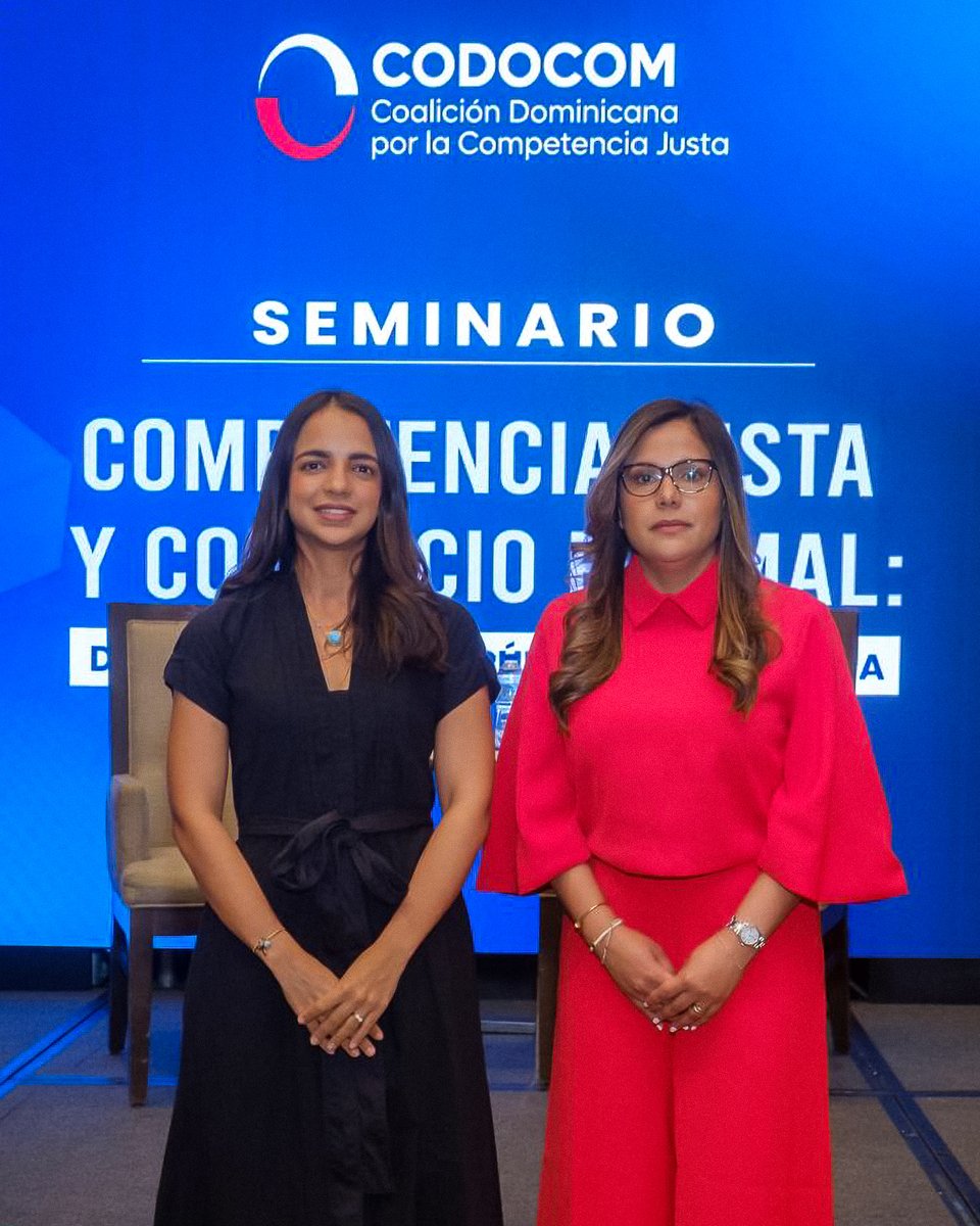 UAF_RD's tweet photo. Nuestra directora general, @AileenGuzmanC, participó en el seminario “Competencia justa y comercio formal: desafíos para la República Dominicana”, organizado #CODOCOM.

#UAFRD 1/2 https://t.co/bjbh6xWFQR
