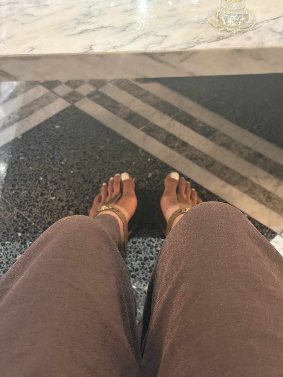 大脚女孩bigfeetgirl tweet media