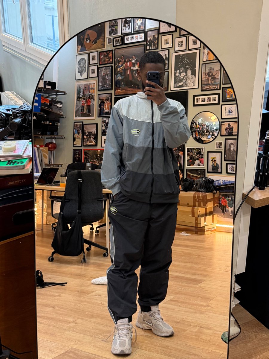 CaminoTV's tweet photo. un ensemble nike bien méchant à 120€ au lieu de 210€ c'est vraiment pas négligeable 

veste https://t.co/gQCp41dFp3 110€▶️65€
pant https://t.co/oCcUGKsfAU 100€▶️55€ https://t.co/UCCCZHZEEc