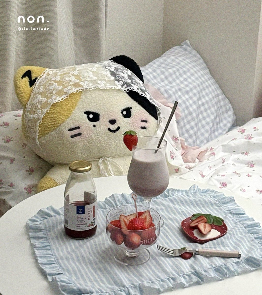 いちごみるく⑅◡̈* りににのだいすきないちごみるく🍓🥛