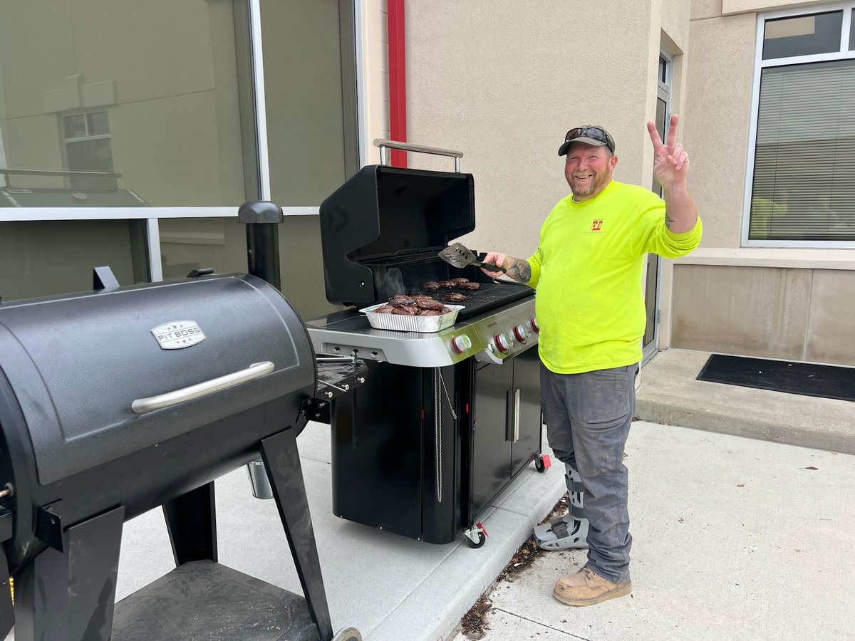 PattersonHorth's tweet photo. Last week, was National Construction Safety Week by focusing on the Construction Focus 4: fall hazards, struck-by hazards, caught-in/between hazards, and electrocution hazards. We held safety talks, shared meals at our cookout, and made sure our crews had access to new footwear! https://t.co/Z7VU2V6DB6