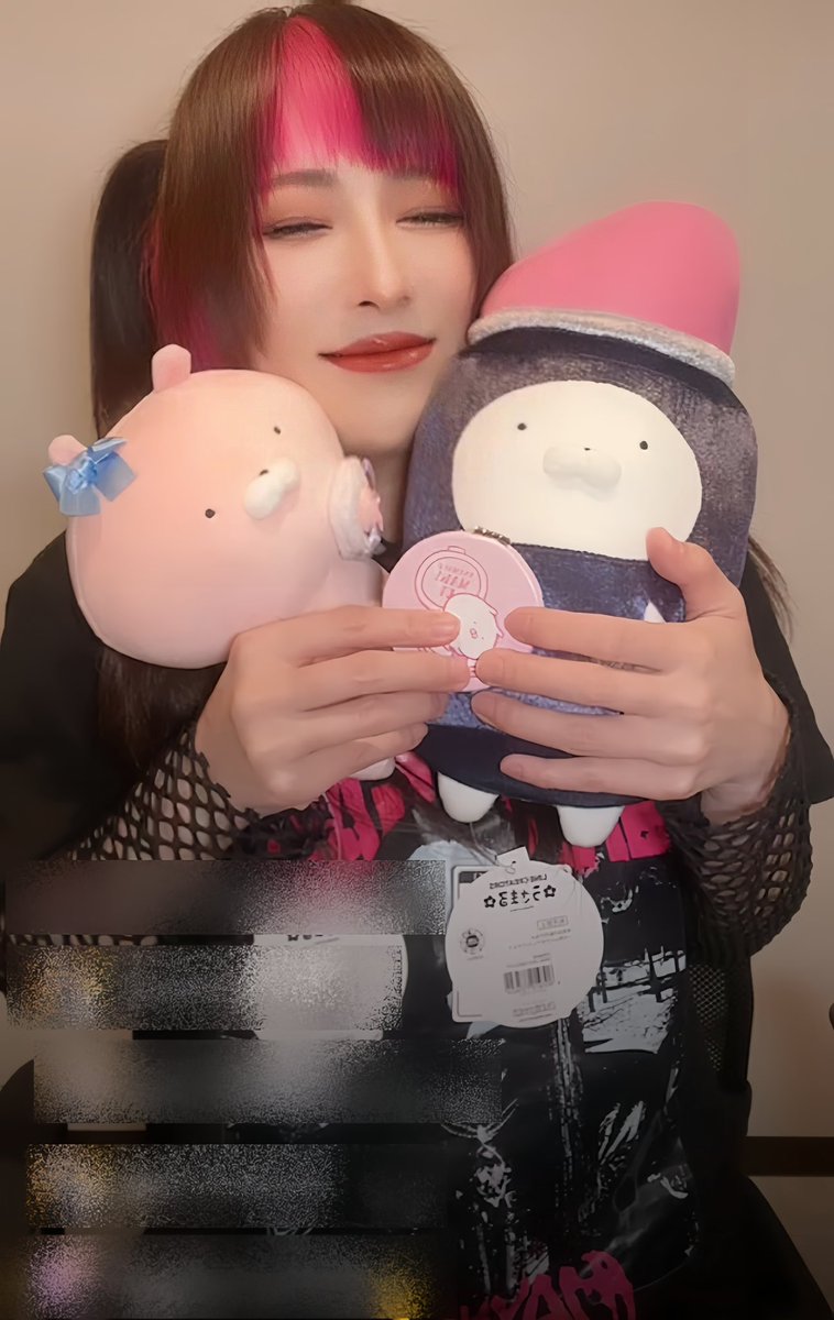 インライありがとうございました✨️
サポートベースほのかちゃんから頂いた
わか誕プレ開封枠しちゃいました🎁
大好きなうさまるたくさ～ん幸せー🫶🏻💖
#DANGERGANG #v系 #ガールズバンド