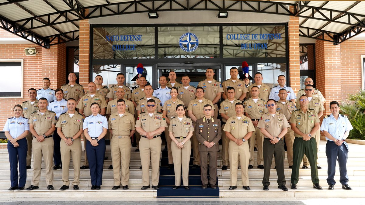 NATO Defense College 방문단 사진