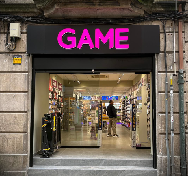 VideojuegosGAME's tweet photo. ¡Seguimos creciendo! 🚀

Hoy, 11 de mayo, estrenamos nueva tienda GAME en Pontevedra, ubicada en la Calle Benito Corbal 19. ¡Os esperamos! 💜 https://t.co/ejGPiS4l0W