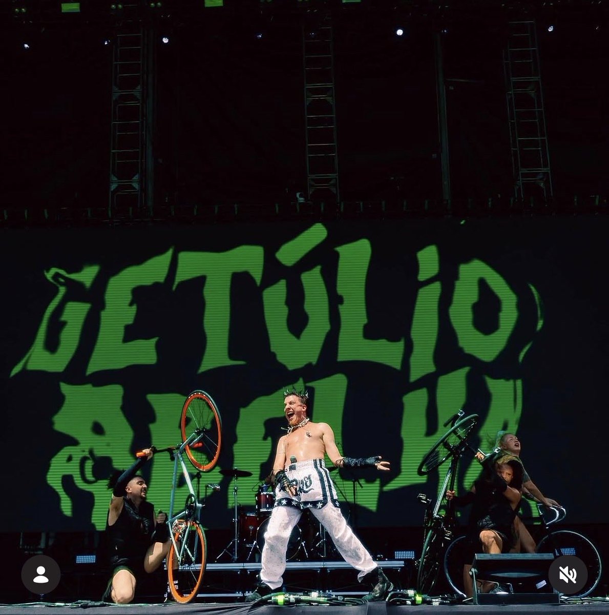 getulioabelha's tweet photo. Getúlio Abelha, primavera sound, 2023. https://t.co/Vml9fdAFRY