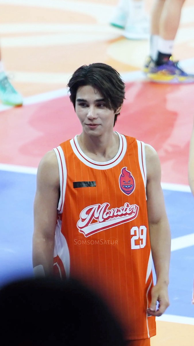 พี่นักบาสแอบอมยิ้มให้ใครค้าบบ 😗

#OLYMPOP2026xJeffSatur
#ORANGEMONSTER2026 
 #OLYMPOP2026DAY
// #JeffSatur ✨🪐 ♡ //