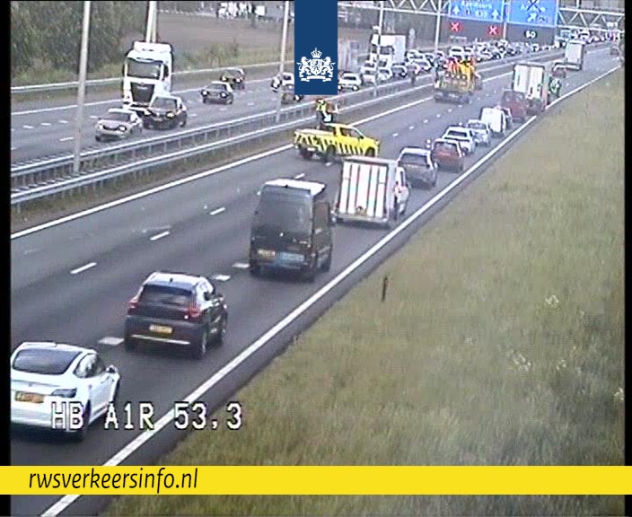 Ongeval met drie voertuigen op A1 bij Barneveld