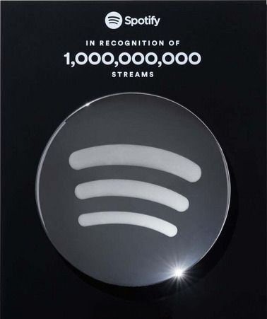Hello armys, and to my fellow yoongi stan! if you have some time, please include ‘Haegeum,’ as well as the whole D-DAY album in your Spotify, Apple Music, and YouTube streaming playlists. We only need 200M streams to reach 1B. 🥹 Let’s give this achievement to yoongi, guys! 💗