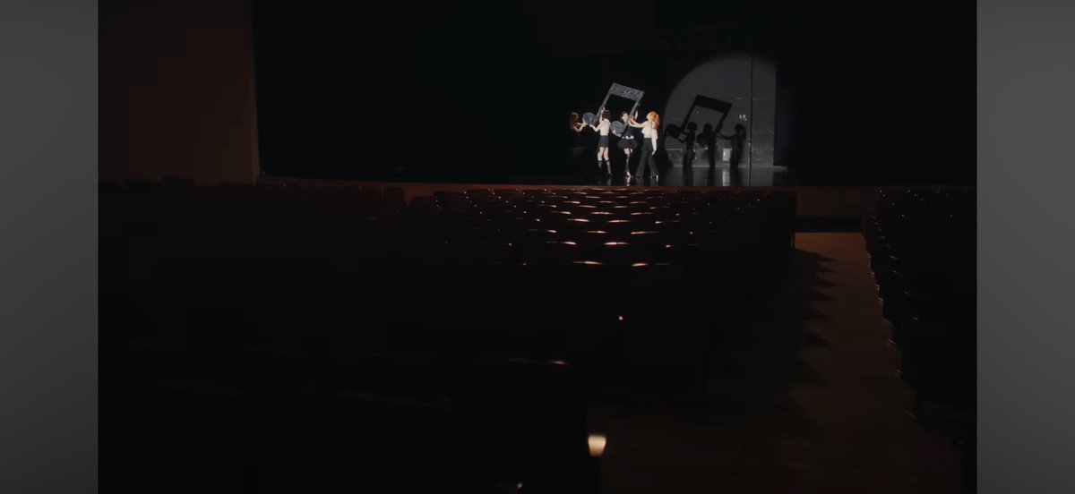 Gyozabbitiger's tweet photo. 手を繋いで夢の果てへ🤝🪄🎀
https://t.co/ayI8rvRU2f
 #ISSUE_Quartet_MV https://t.co/JwKyRRS5Zb