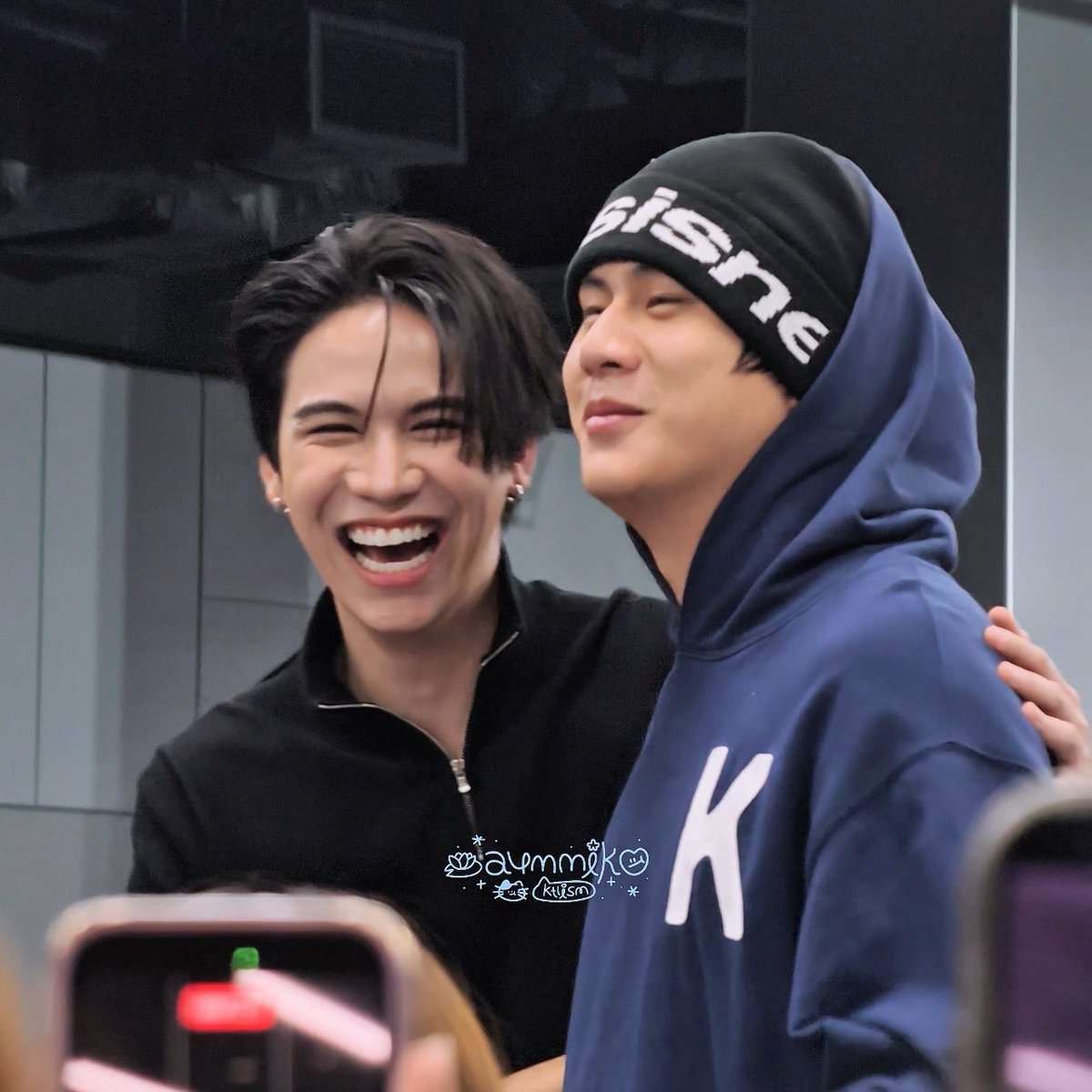 อยากรู้ว่าตอนตัวเองยิ้มไปถึงตาเป็นยังไงก็มาดูเอานะลูก พวกเราเคยมีความสุขกันขนาดนี้อะ 😭