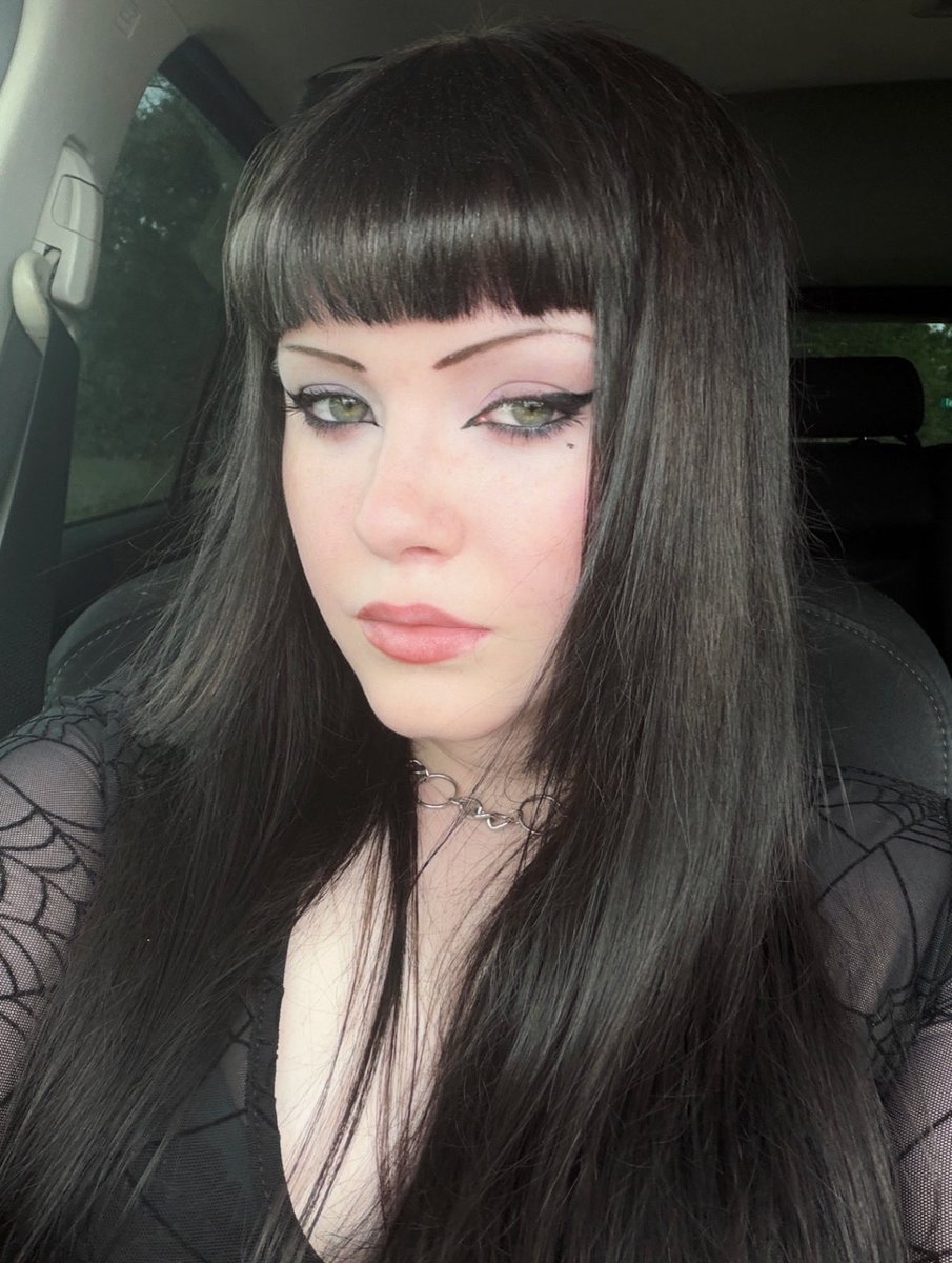 🕸 𝖍𝖎𝖊𝖗𝖔 𝖕𝖍𝖆𝖓𝖙𝖔𝖒 🕸 tweet media