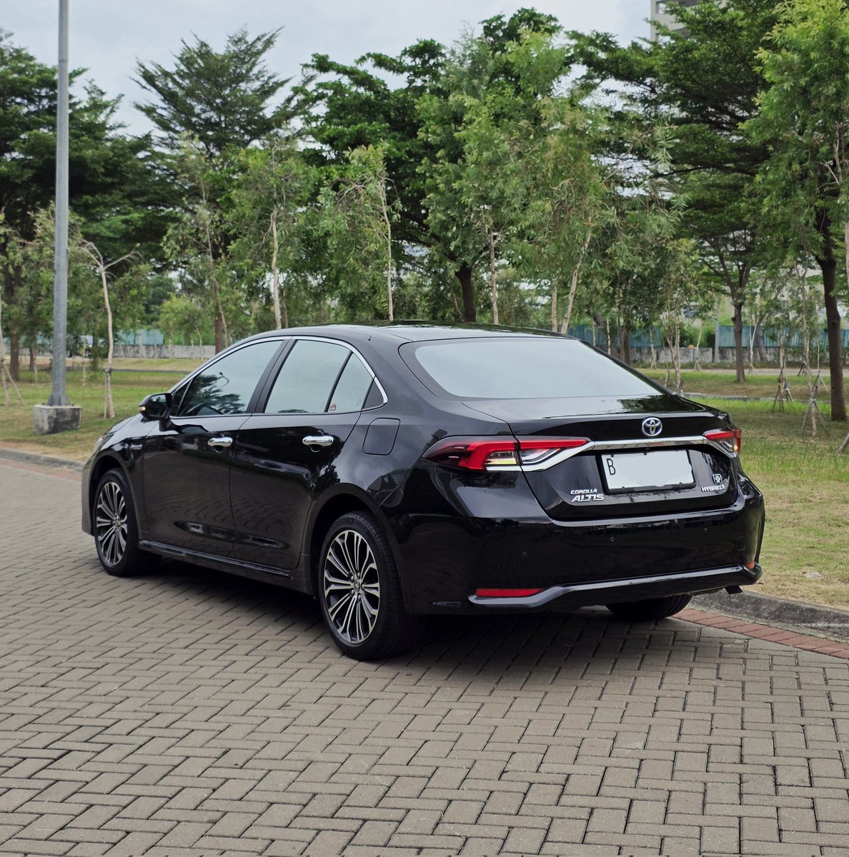 mobilstandar's tweet photo. [50% Harga Barunya]
Mau irit-iritan tapi terlihat mapan:

Corolla Altis 1.8 V Hybrid AT
NIK 2021 Pakai 2022
Konsumsi BBM 25 km/l
Hybrid normal masih garansi
70.000 KM service record Auto2000
Tidak pernah banjir maupun laka

330JT NEGO
Lokasi Jakarta

DM / WA 0878-5-1111-222 https://t.co/dm0cmjoK9b