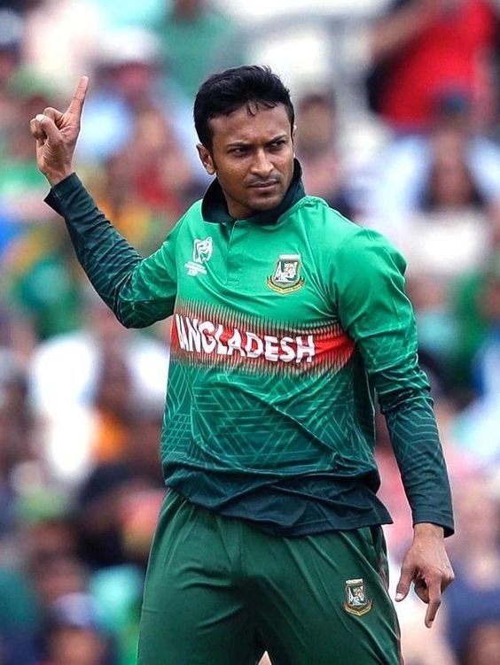 Vicky_Devaratha's tweet photo. Vaadu Bangladesh Cricketer Shakib Al hasan ra Babu 😭😭

SRH ki kuda chala match aadindu
2019 WC lo one the best All round Performer https://t.co/HwK50SdiQZ