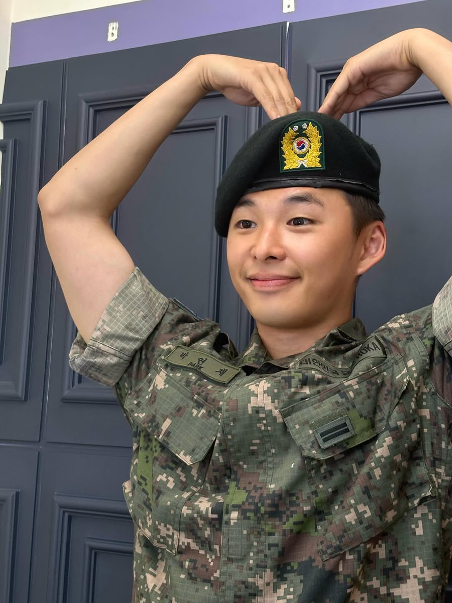 nugupromo's tweet photo. Former D-CRUNCH member Park Yeonjae (Dylan) was discharged from the military today! https://t.co/ZduvlN3ijt
