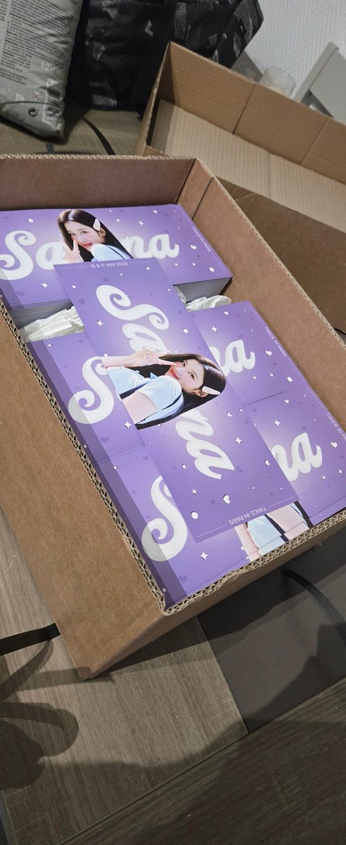 emdesignn's tweet photo. Bonjour ! 

Les fanbases ont reçu les bannières 🎉 
J’ai tellement hâte de les voir le jour J. Si vous voulez les bannières, restez connectés sur leurs comptes : un point de rendez-vous y sera annoncé les jours du concert le 16 mai et 17 mai  !  ❤️

@TZUYUFRANCE @MSanaFrance https://t.co/pVIgwjQxBw