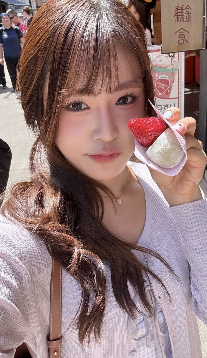 bnk48_relaxtime tweet media