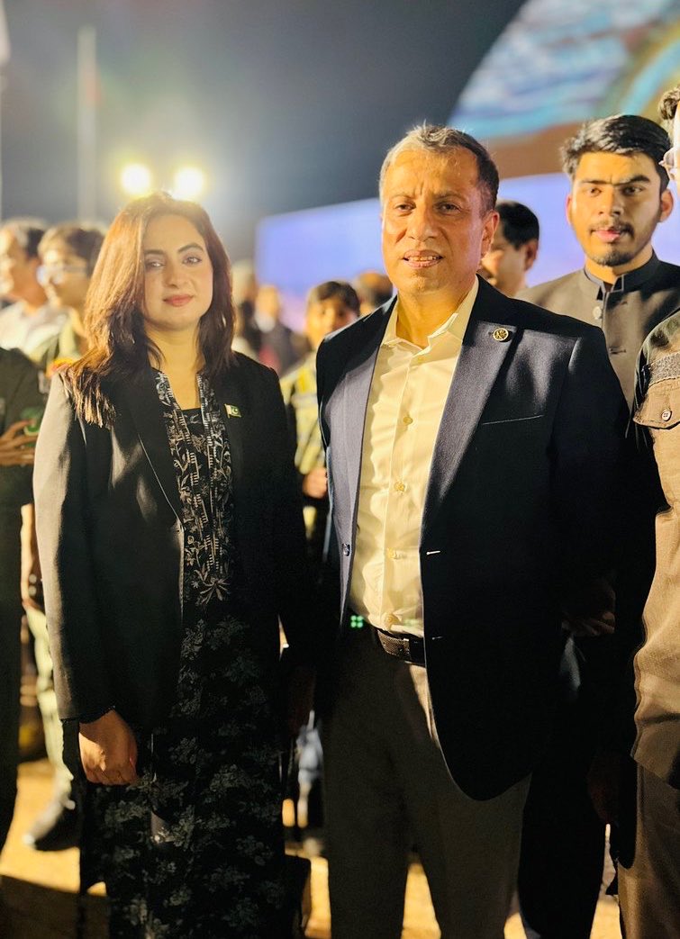 RanaZeeshanPTI's tweet photo. دونوں ایک سے بڑھ کر ایک منحوس https://t.co/Y434nYY5PV