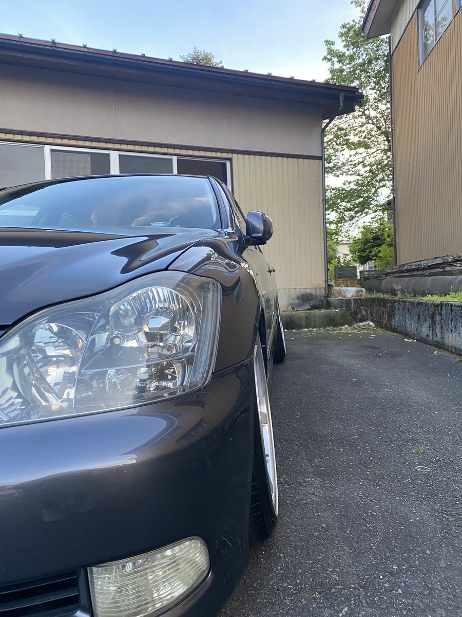 ちょっとだけクラウン仕様変更🚗³₃
フロントアーム入れて、ちょっとだけキャンバー着いた🥰❤️
街乗り仕様には最高のバランスだと思ってる🥺✨