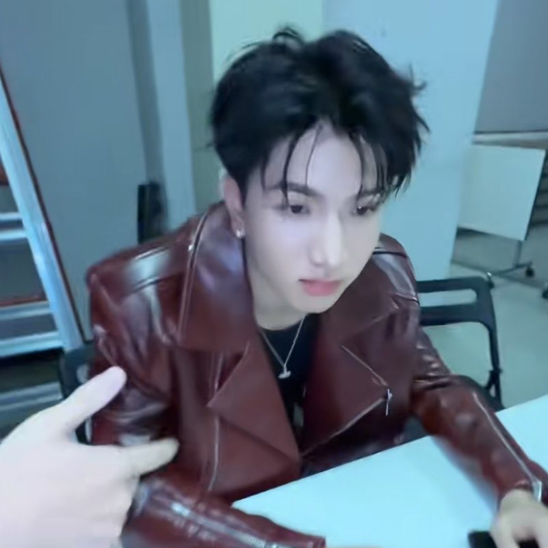 rejิน tweet media