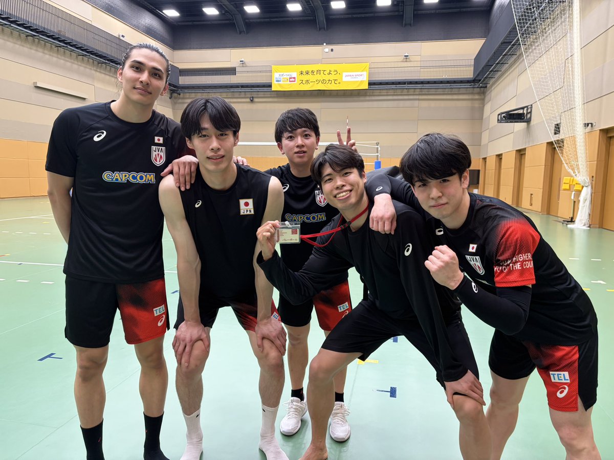 2026年度 男子日本代表合宿がきょうからスタート🇯🇵👏
今季はロサンゼルス五輪出場をかけた
アジア選手権も控える大事なシーズン🔥
ティリ監督指導のもと
初日から身体を起こしつつも、みっちり練習を行っていました😼✊🏻

写真のテーマは 『#麻野堅斗 選手を見つめてみた。』です👀