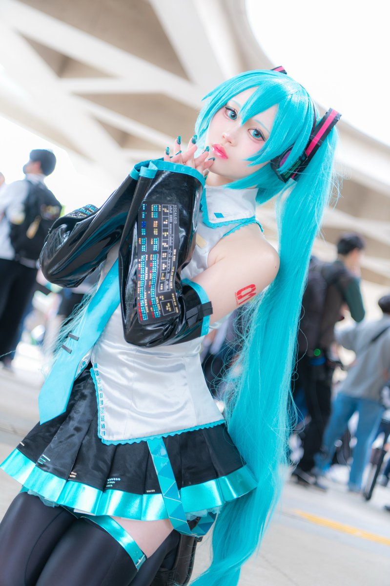 【コスプレ｜Cosplay】

VOCALOID：初音ミク V2

📸：<a href="/runowa_photo/">るのわ</a> 

 #ニコニコ超会議２０２６  #超コスプレ 
 #Miku  #Cosplay
