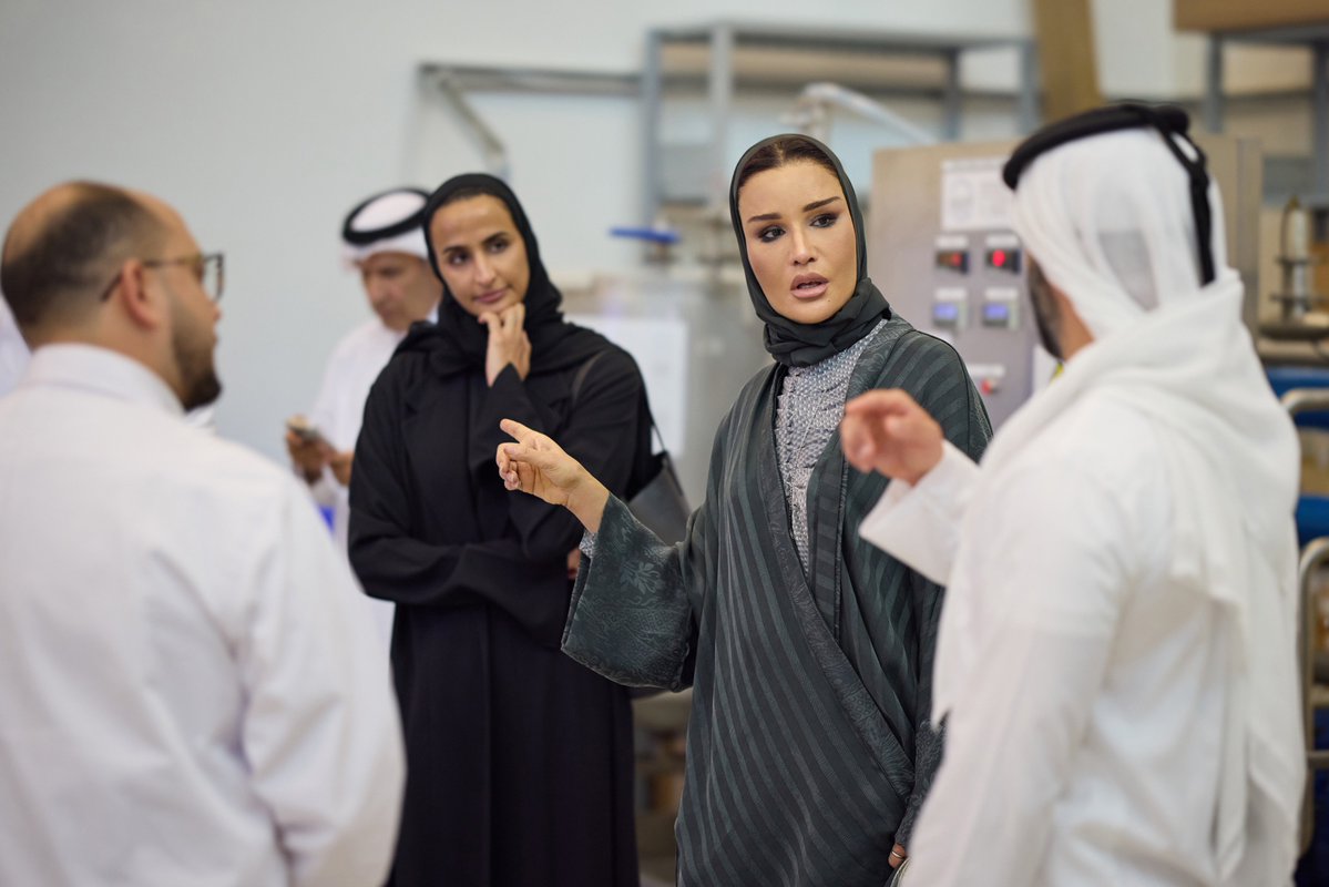 موزا بنت ناصر Moza bint Nasser tweet media