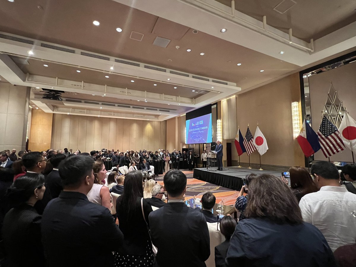 loganzapanta's tweet photo. The US Embassy in the Philippines holds a reception night for the Luzon Economic Corridor, the trilateral partnership between the US, the Philippines and Japan formed in 2024 to advance infrastructure development across Subic Bay, Clark, Manila and Batangas. @inquirerdotnet https://t.co/FgFNal7pAc
