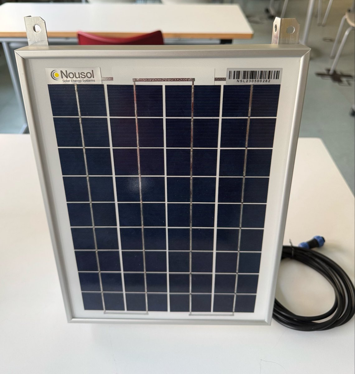 ICarlesVallbona's tweet photo. El sistema pot treballar amb energia elèctrica o solar gràcies a la placa solar i la bateria. A més, s’ha treballat l’àmbit econòmic, viabilitat del producte i packaging, creant un producte final modular, amb algunes peces impreses en 3D (recanvis) per allargar la seva vida útil. https://t.co/MB2c0Sda0z