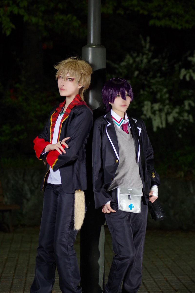 bachitaro_san's tweet photo. cosplay  /  ✌️🦊 ⚔️

               灯りの下の相棒 https://t.co/wY8wEY66t4