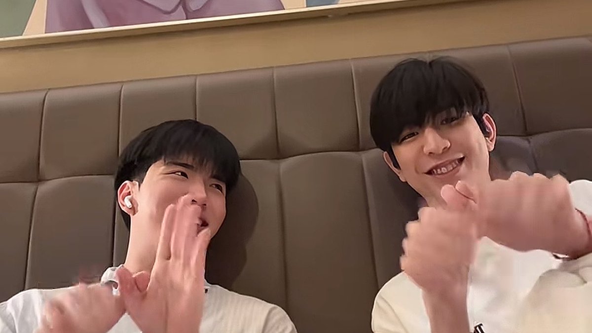 ซีคีนเป็นแฟนกัน tweet media