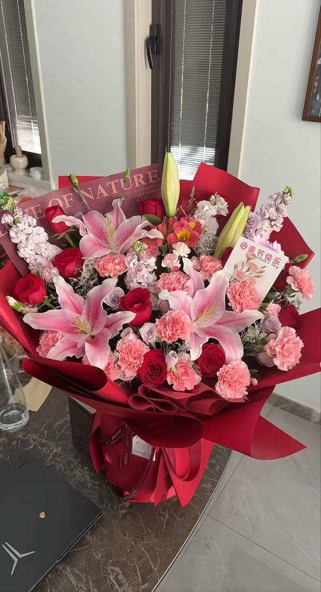 LYY_0219's tweet photo. ✨[100526] Mama Li YingYing Douyin update✨

#liyingying #หลี่อิ๋งอิ๋ง #วอลเลย์บอลหญิง https://t.co/6XjqP4cDHS