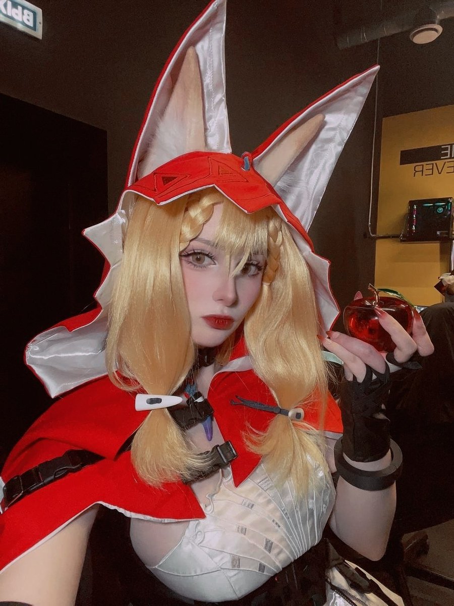 freilson's tweet photo. Rossi cosplay 🍎
#arknightsendfield    #Rossi #エンドフィールド #EndfieldReleaseCC https://t.co/EyLgjCNboR