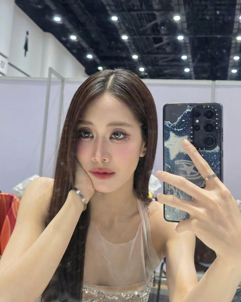 ผมไม่อยากขึ้นสวรรค์ผมไม่มีเพื่อนที่นั่นซักคน tweet media