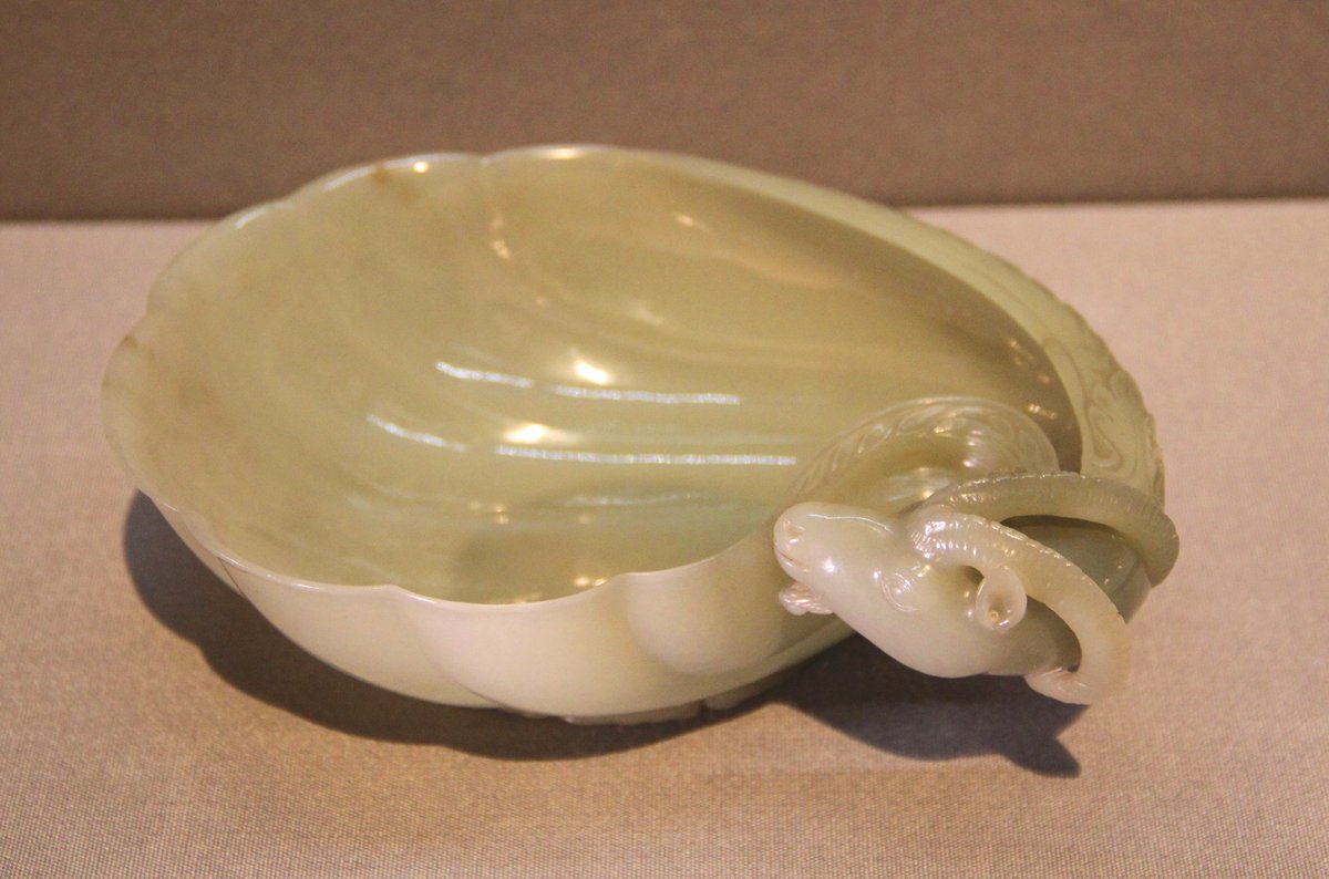 中国古美術品　清の時代　和田青玉 砡　筆洗　蘇工　188g ただいま展示中！】 《青玉山羊形筆洗》 中国・清代（19世紀）#東京