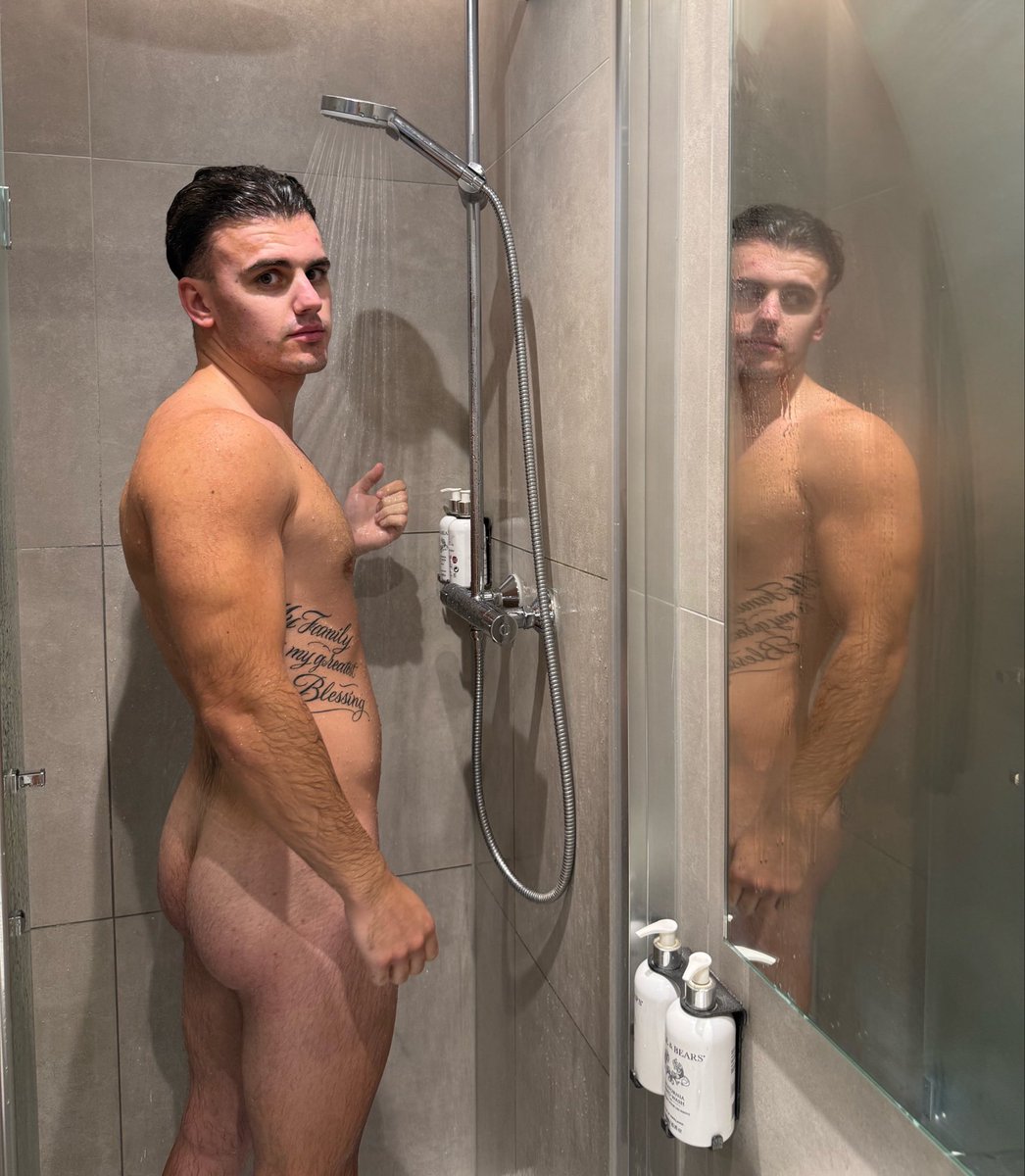 CashmasterAB's tweet photo. You standing &amp; watching or joining?😈 https://t.co/b1c4bY8jqM