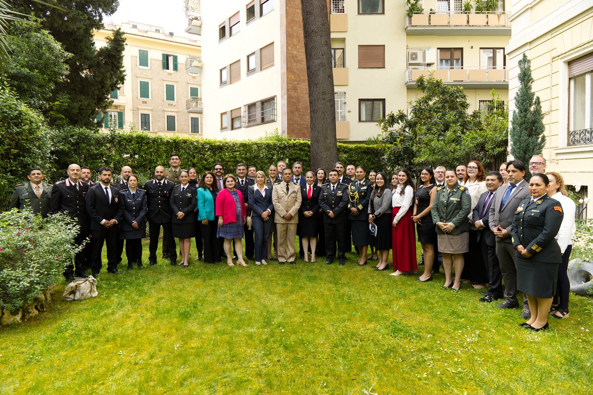 EmbColomItalia's tweet photo. Colombia partició del el viaje de estudios a Italia "Tutela del Patrimonio Cultural (CC TPC): Formación orientada a la protección de bienes culturales, la preservación de la memoria histórica y la gestión del patrimonio en situaciones de riesgo" organizado por IILA https://t.co/NxJ01maBvR