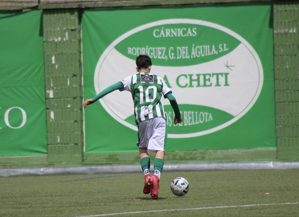 CDGuijueloBase's tweet photo. 📸 𝐌𝐚𝐭𝐜𝐡 𝐠𝐚𝐥𝐥𝐞𝐫𝐲 | Cadete “B” 
 
#CanteraGuijuelo | #TodoalVerde https://t.co/umNQko5Hc2
