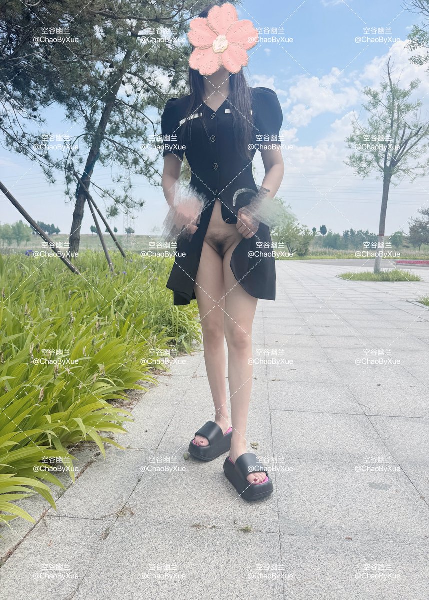 经过一年的调教母狗终于迈出了露出的第一步📸不容易呀🤣

@luchu888 
@luchu777 https://t.co/80tfMIRC6Z