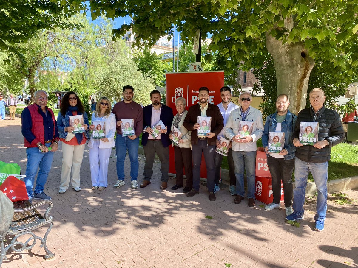 psoepenarroya's tweet photo. ✊🏻🌹/❤️ ¡Seguimos a pie de calle en #PeñarroyaPueblonuevo! 

🗳️ En estas elecciones autonómicas del #17M nos jugamos mucho.

🏥📚 Es hora de recuperar la calidad de lo público en #Andalucía. Con @mjmonteroc lo vamos a conseguir.

#VotaPSOE #VotaLoPúblico https://t.co/R3vKWbcjrG