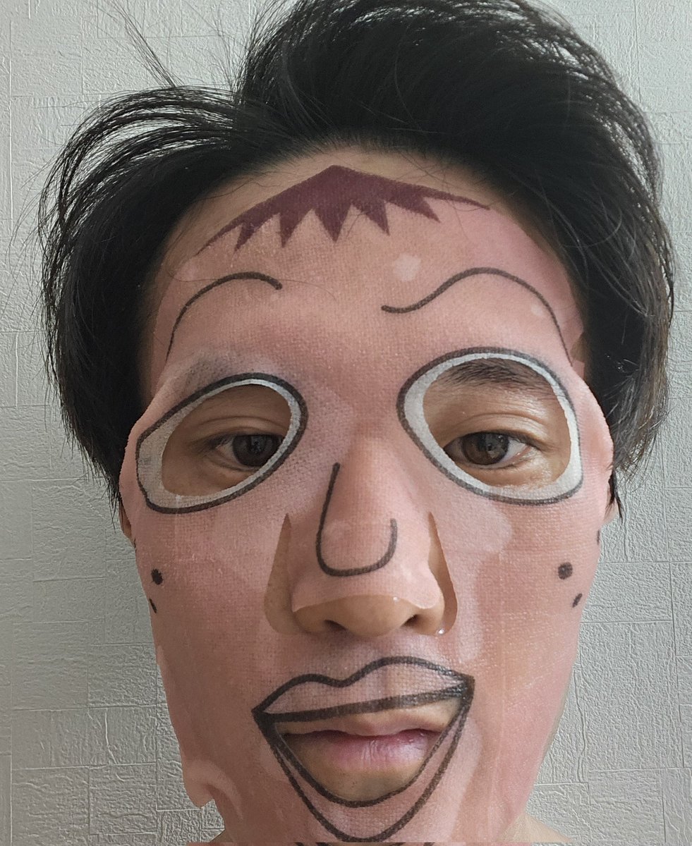legendzkakeru's tweet photo. 今日は千葉で小学生にお笑いをしてきたんやけど、女の子に「おじさんだれ〜？」って言われて

「お、おじさん…」

って言われたことがショックすぎて、1ミリも反応したくなかったんやけど、僕はまだお兄さんですか。それとももうおじさんなのですか。えーん https://t.co/V6k2Ss8C4k