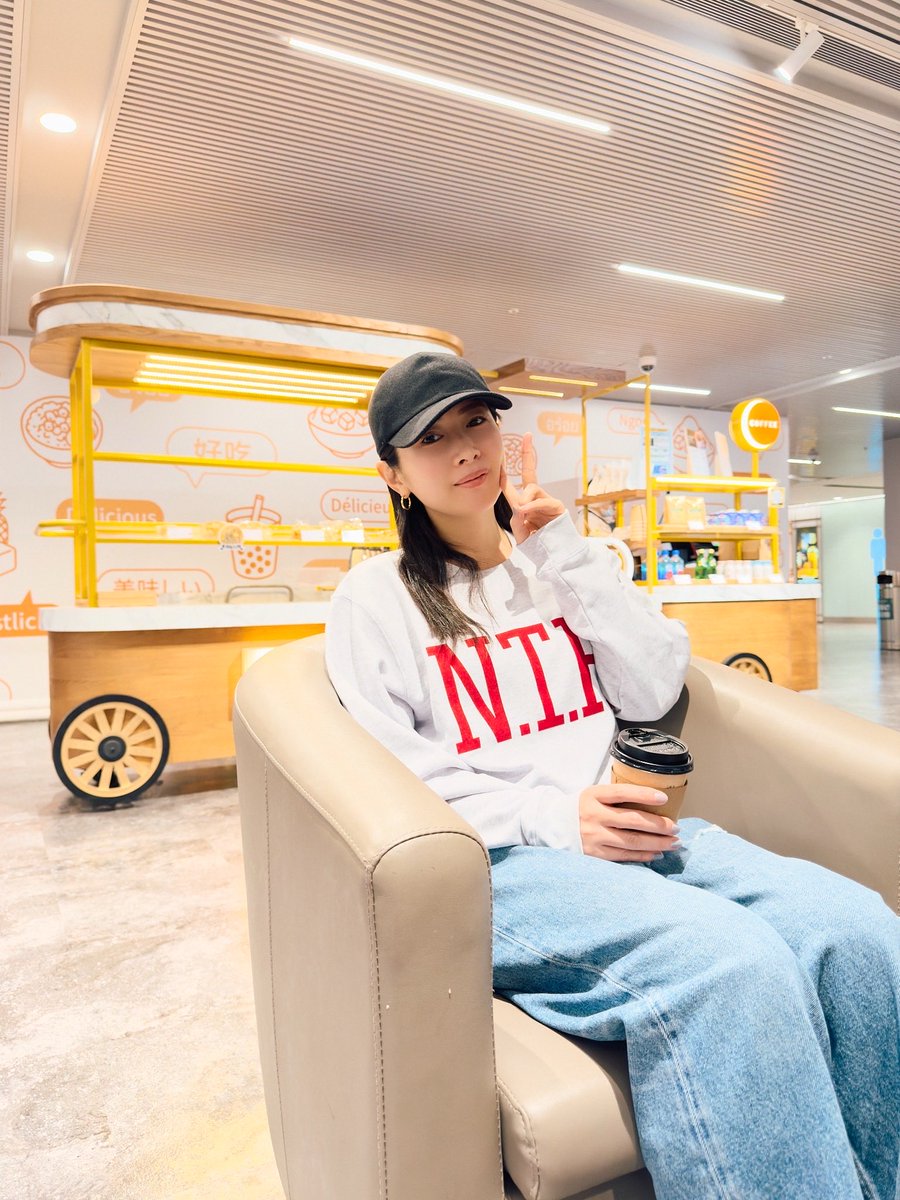 minori_contact's tweet photo. 台北の空港で幻の阿里山珈琲なるものを飲んだ。美味しかったー☕️ https://t.co/tNehXuvybS